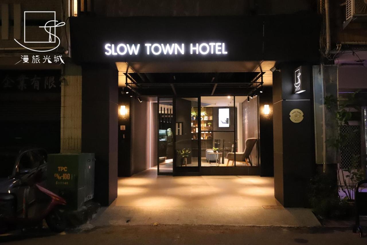 Slow Town Hotel-Glowing Taichung Extérieur photo