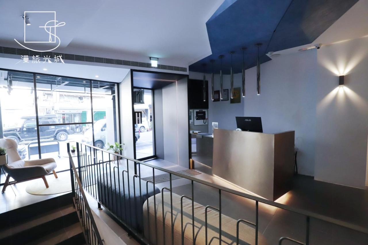 Slow Town Hotel-Glowing Taichung Extérieur photo