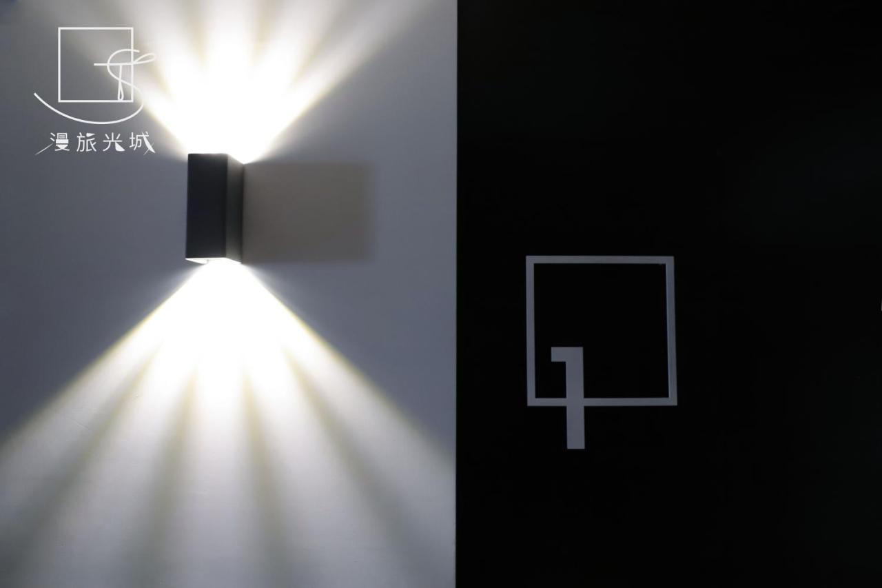 Slow Town Hotel-Glowing Taichung Extérieur photo