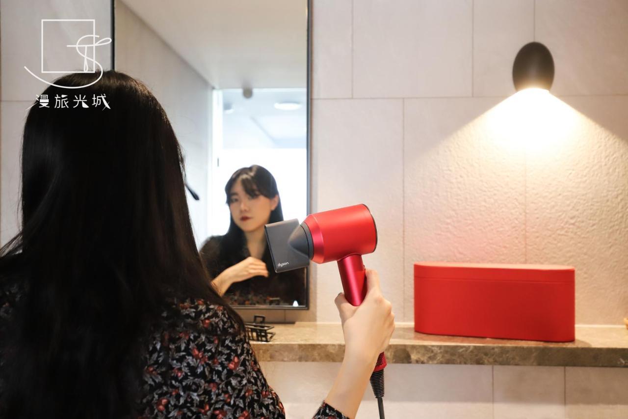 Slow Town Hotel-Glowing Taichung Extérieur photo