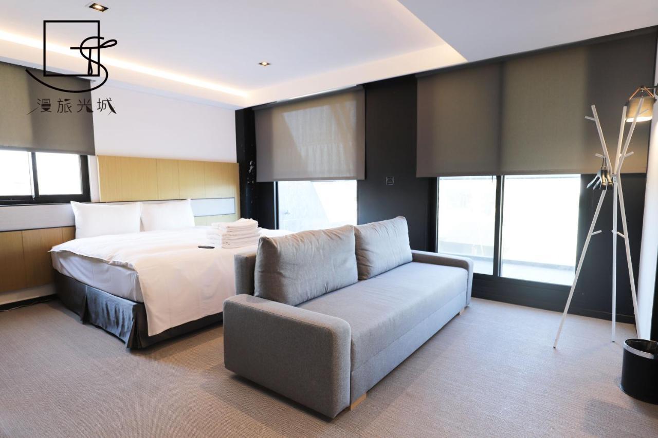 Slow Town Hotel-Glowing Taichung Extérieur photo